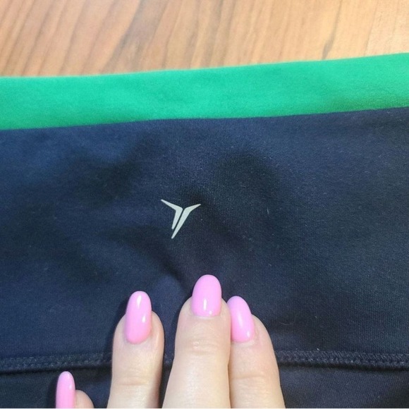 Old Navy Active leggings Cropped Activewear Pants - Picture 3 of 4